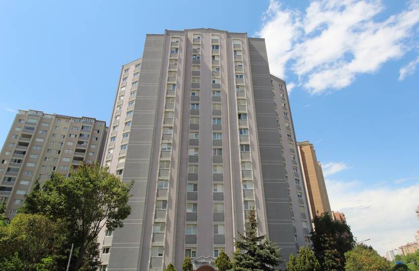 Appartement In Gezinsvriendelijk Complex Met Tuin In Beylikdüzü 1