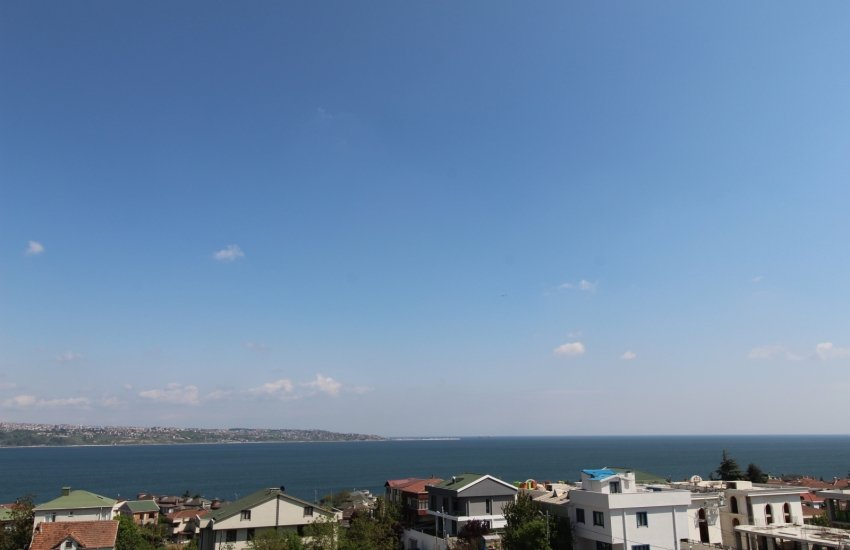 Ruime Villa's Van 4 Verdiepingen Met Zwembad In Istanbul