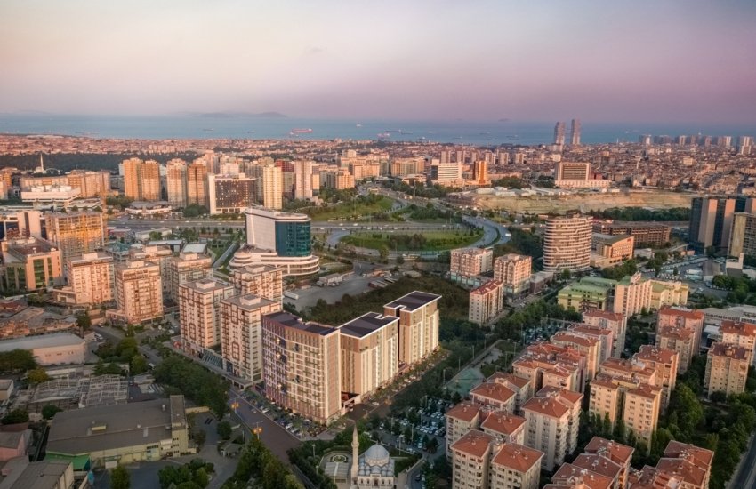Real Estate in a Complex Close to All Amenities in Istanbul