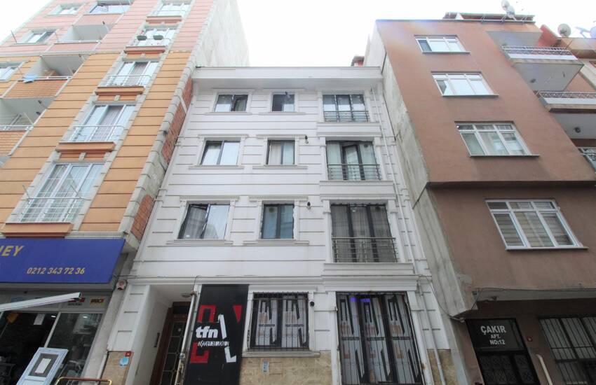 Investment Building Close to Daily Amenities in Istanbul 1