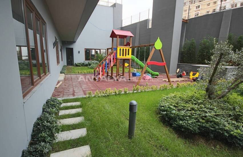 Well Located Real Estate in a Complex in Istanbul Kadikoy