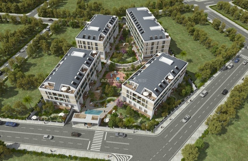 Chic Real Estate in İstanbul with an Indoor Swimming Pool