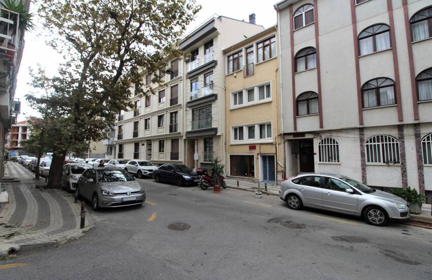 Modernly Designed Bosphorus View Apartment in Uskudar 1