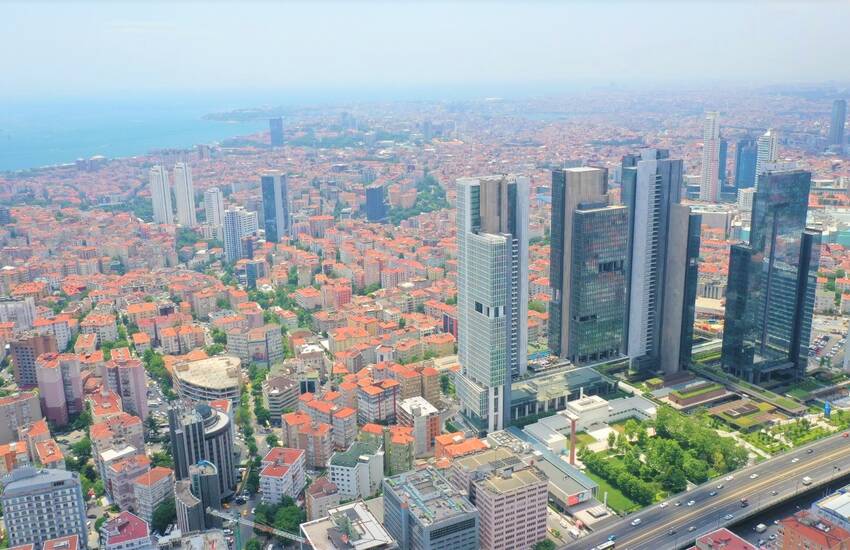 Properties in a Complex with Rich Facilities in Istanbul