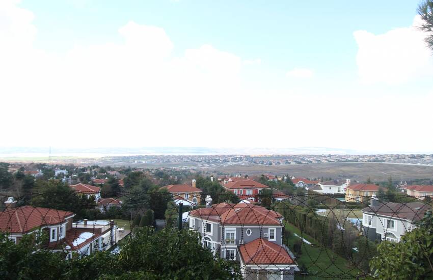 Comfortable Flats with Lake and Sea Views in Istanbul
