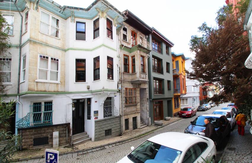 Maison Antique Spacieuse À Investir À Uskudar Istanbul