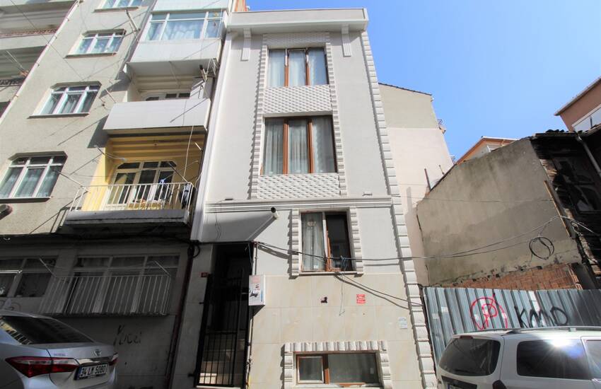 Spacious Four Storey Building in Important Location in Fatih 1