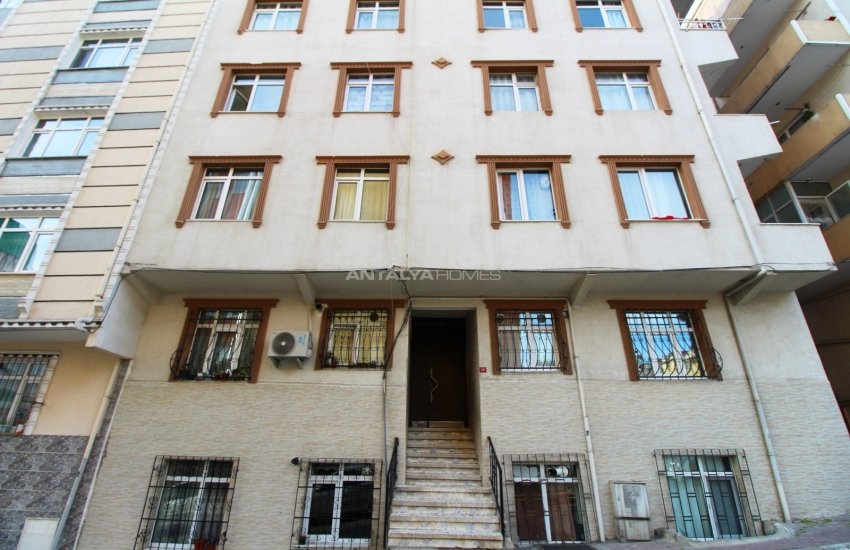 İstanbul'un Önemli Konumlarından Bahçelievler'de Şık Daire