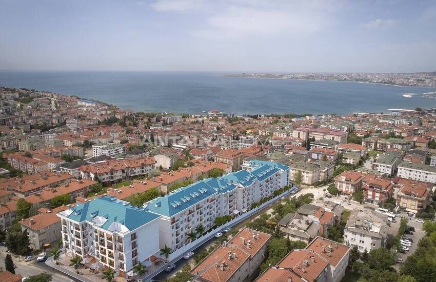 İstanbul Büyükçekmece’de Güvenlikli Sitede Deniz Manzaralı Daireler