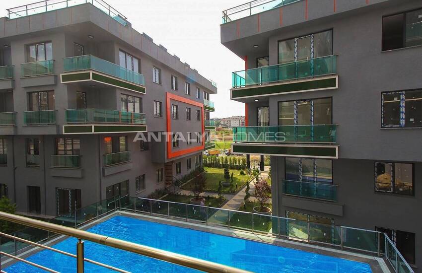 Familienkonzept Wohnungen Mit Pool In Beylikduzu Istanbul