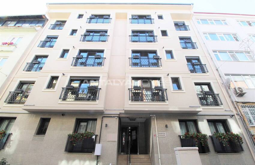 آپارتمان های هوشمند با چشم انداز جزئی دریا در بی اوغلو استانبول 0