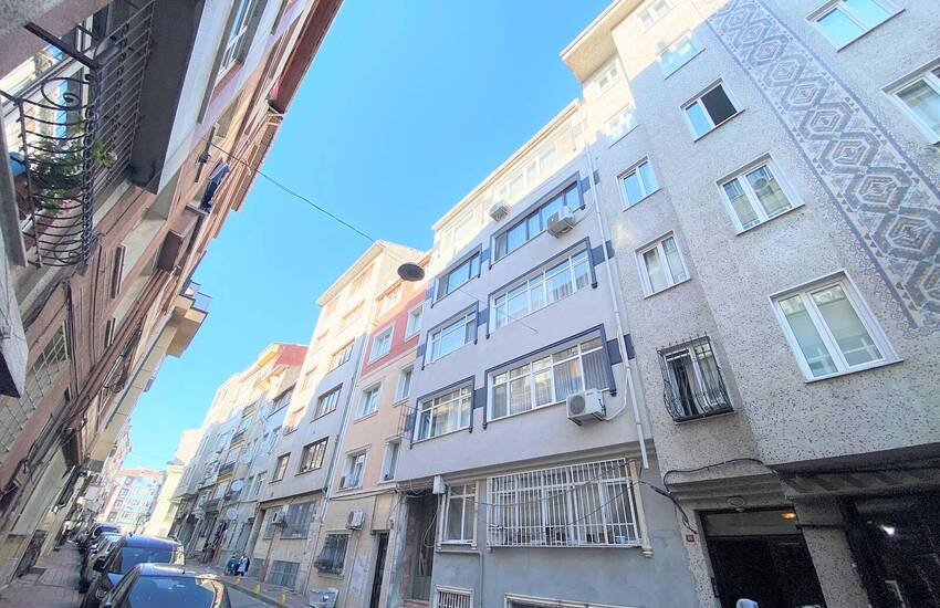 Investment Penthouse at a Prime Location in Istanbul Fatih 1