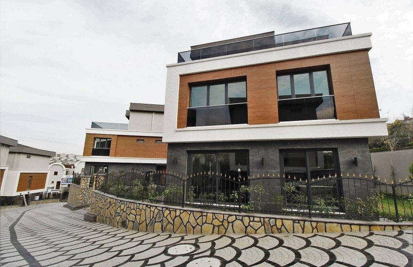 Instapklare Luxe Triplex Villa's In Basaksehir, Istanbul