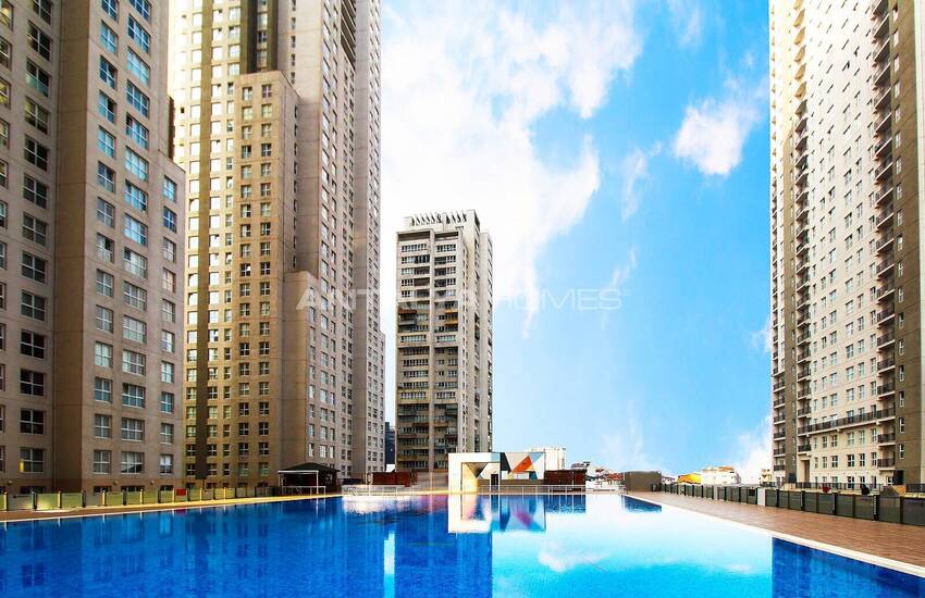 1+1 Flat in a Complex with Pool and Parking Lot in Istanbul