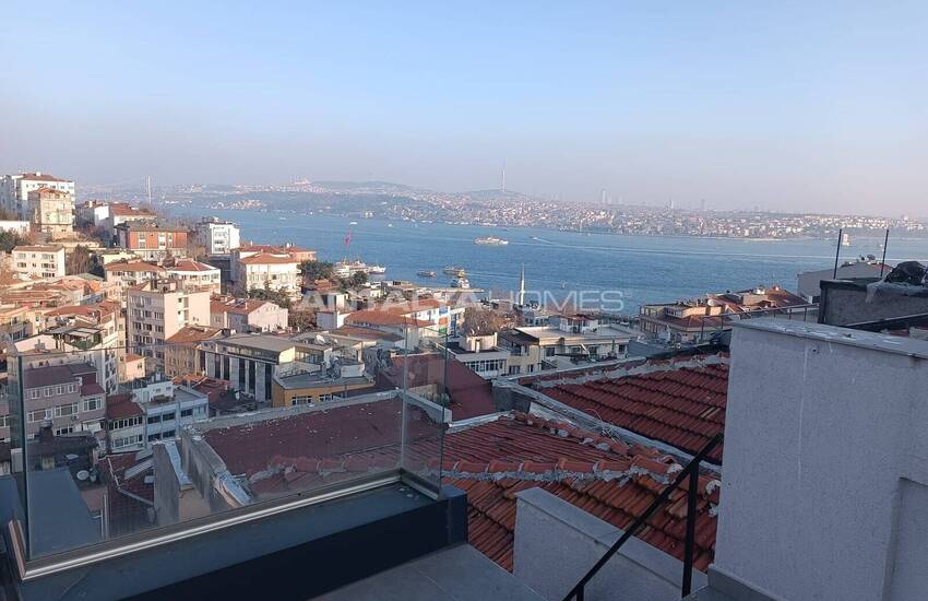 Rymlig Duplex Lägenhet Med Bosporen Utsikt I Istanbul Beyoglu