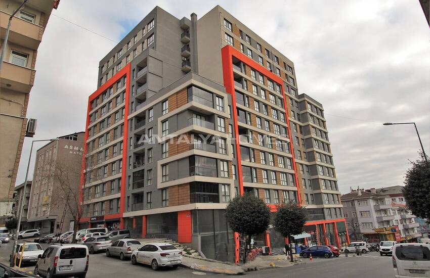 Investment Gewerbeimmobilien Auf Der Hauptstraße In Istanbul