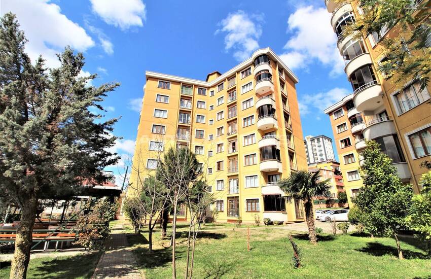Sea View Apartment Close to Metro Station in Istanbul Kartal