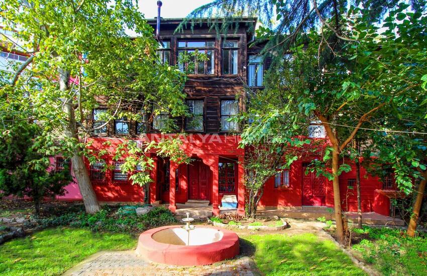 Well-located Mansion with Unique Views in Istanbul Fatih 1