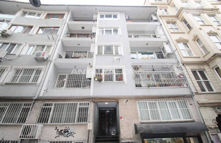 شقة أنيقة مناسبة Airbnb(خدمة تأجير يومية) في موقع مركزي في اسطنبول بيوغلو 1