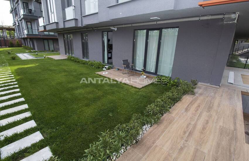 Furnished 2+1 Apartment by the Pool in Beylikduzu Istanbul