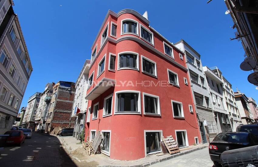 Brightful Cost-free Corner Building in Istanbul Fatih