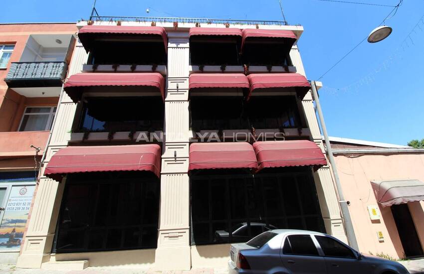 Sea View 4-storey Commercial Property in Istanbul Fatih