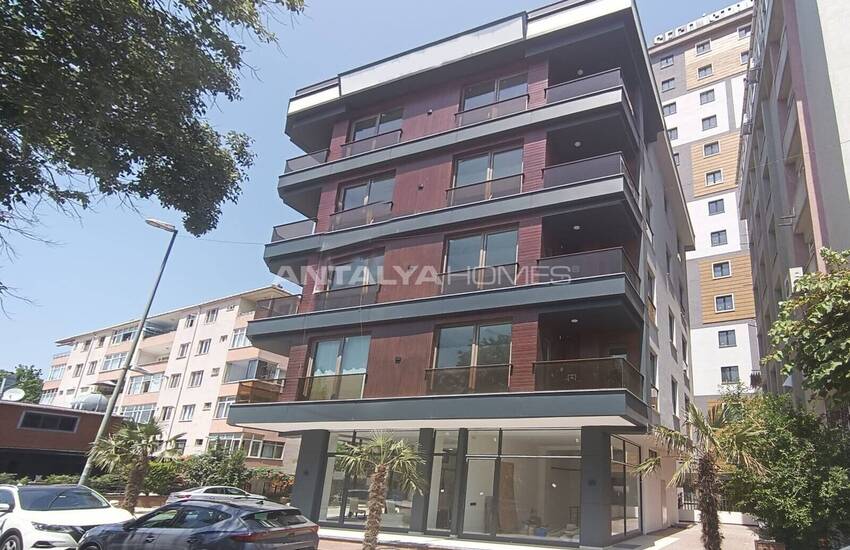 آپارتمانهای کنار دریاچه با 2 اتاق خواب در استانبول کوچوک چکمجه