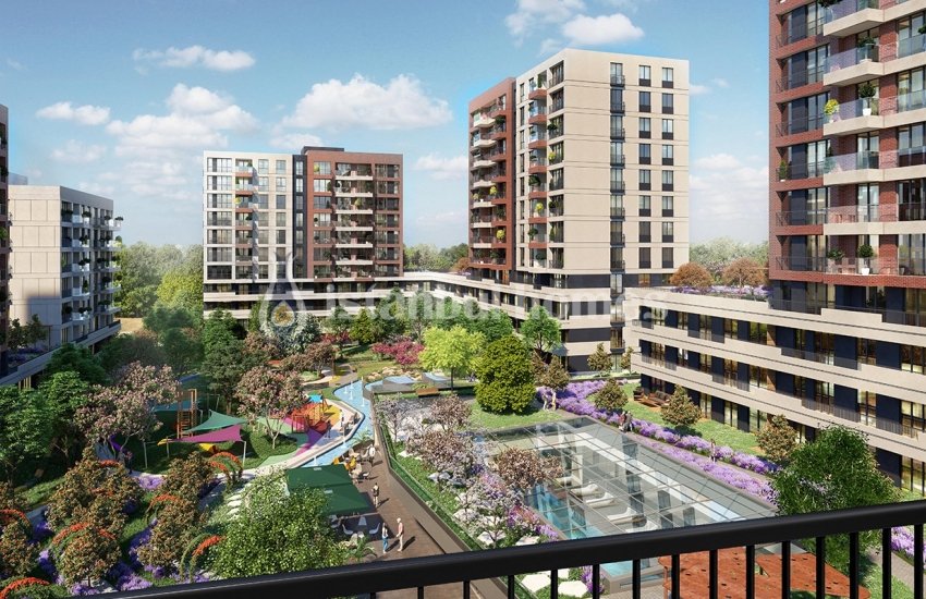 Luxurious Apartments with Contemporary Landscaping in Avcılar