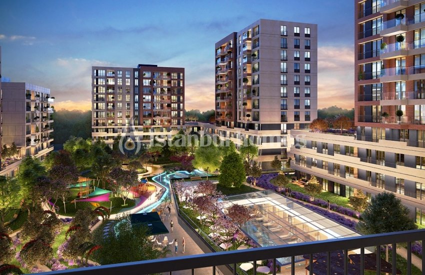 Luxurious Apartments with Contemporary Landscaping in Avcılar