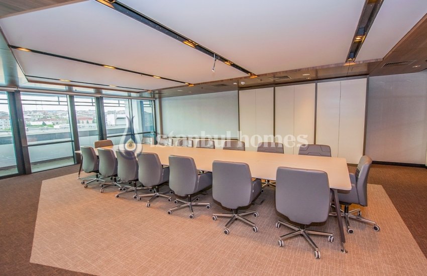 Spacious Offices with the Biggest Shopping Center in Eyüp