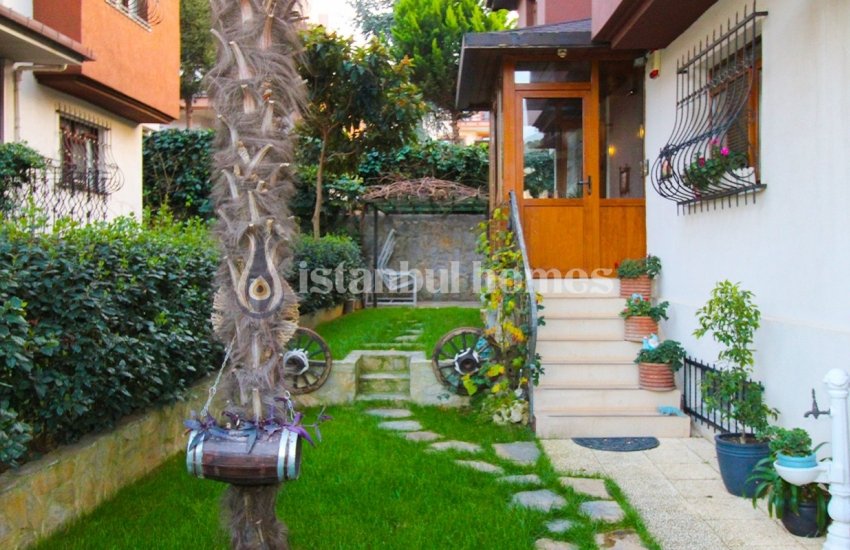 Capacious Triplex Villa in a Peaceful Complex with Pool in Kartal