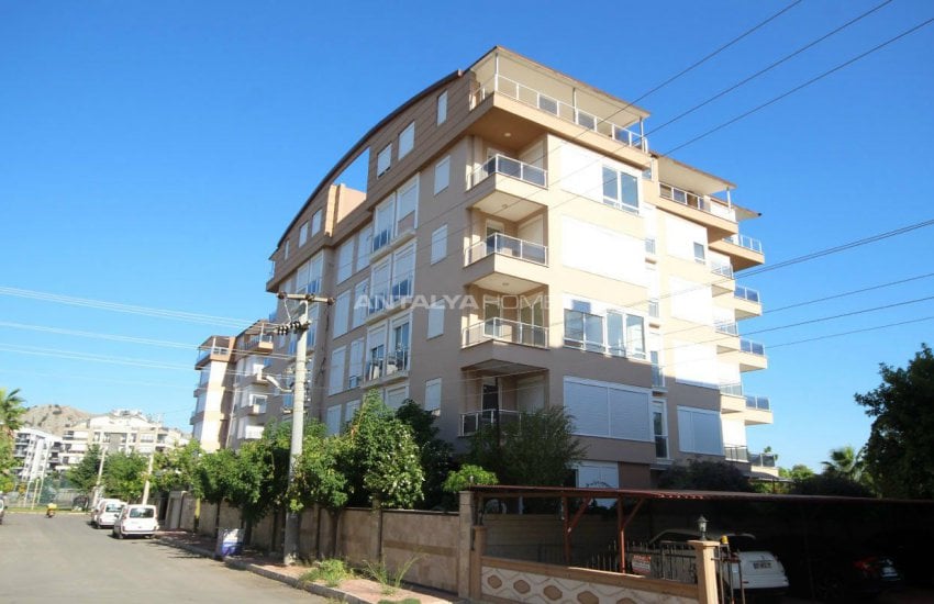 Well-located Konyaalti Flats Close to the Social Facilities 4