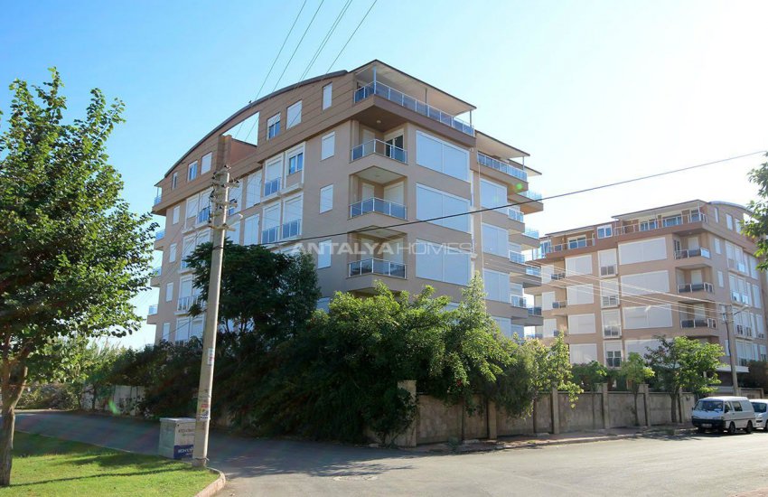 Well-located Konyaalti Flats Close to the Social Facilities 6