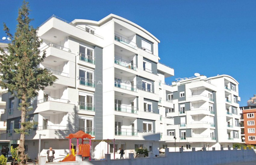 Modern-designed Real Estate in Antalya Konyaalti 1