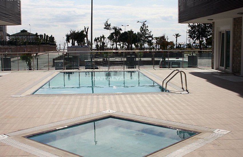 Resale Antalya Apartments in the Residential Complex 7