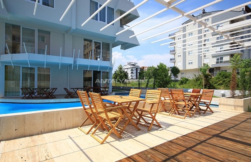 Well-kept Apartment for Sale with Hotel Concept in Antalya 4