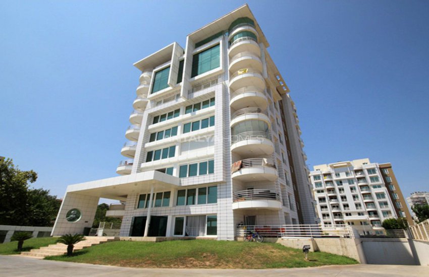 Stunning Sea View Lara Apartments in Antalya 5