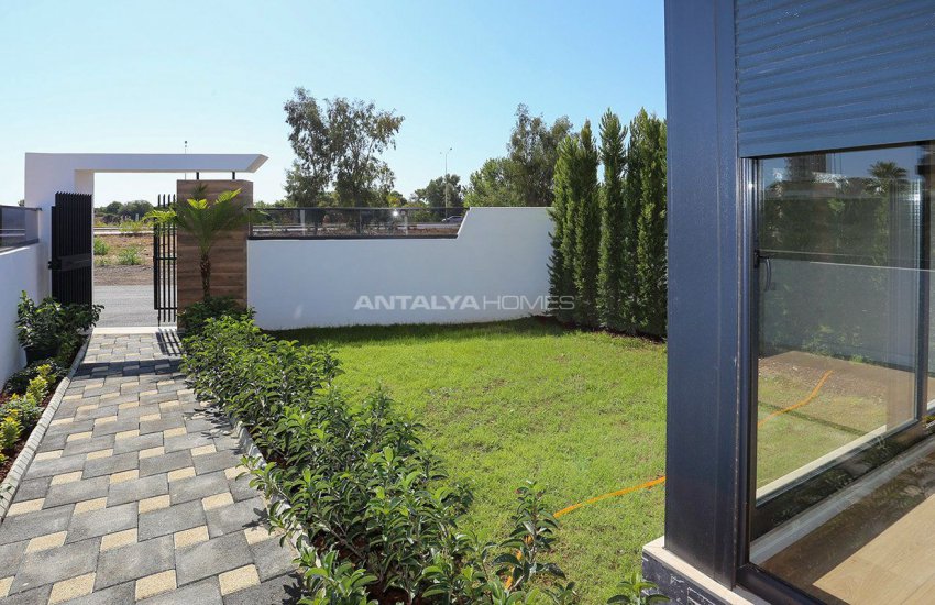 Gorgeously Designed Villas with Excellent Location in Lara 8