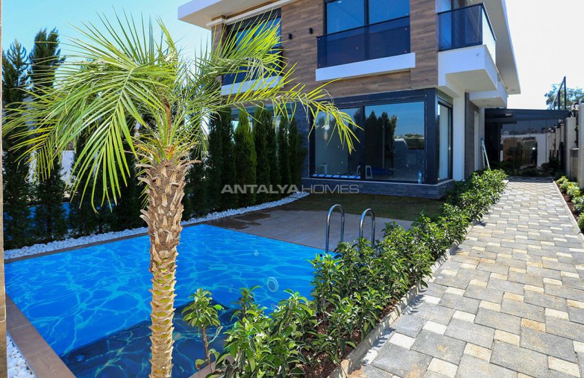 Gorgeously Designed Villas with Excellent Location in Lara 10
