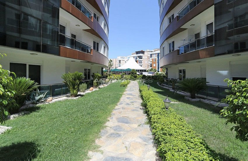 Konyaalti Apartments with Eye-catching Architecture 10