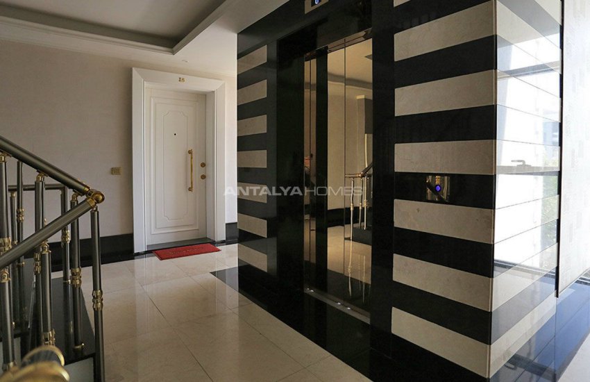 Konyaalti Apartments with Eye-catching Architecture 13