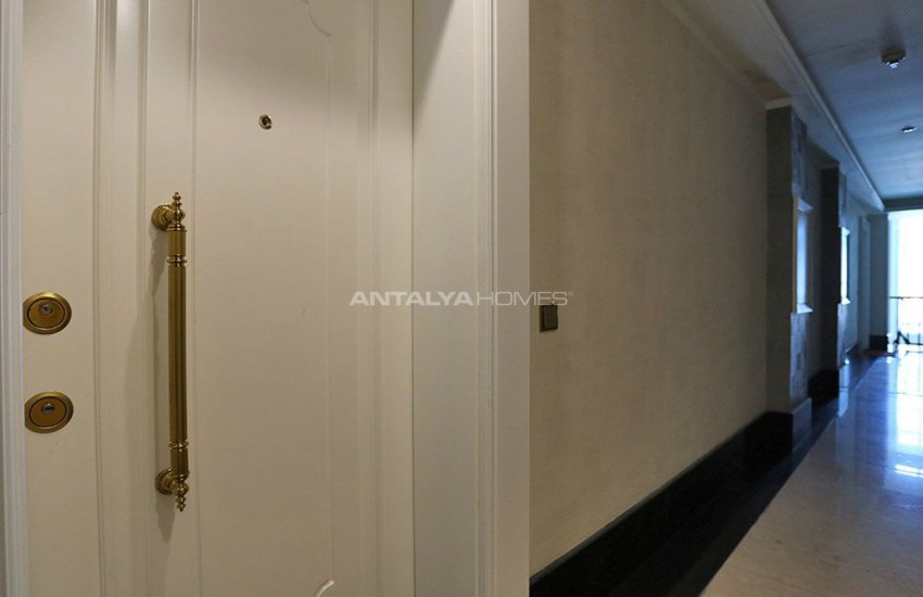 Konyaalti Apartments with Eye-catching Architecture 15