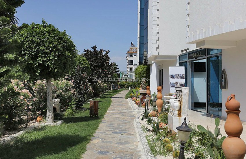 Konyaalti Apartments with Eye-catching Architecture 5