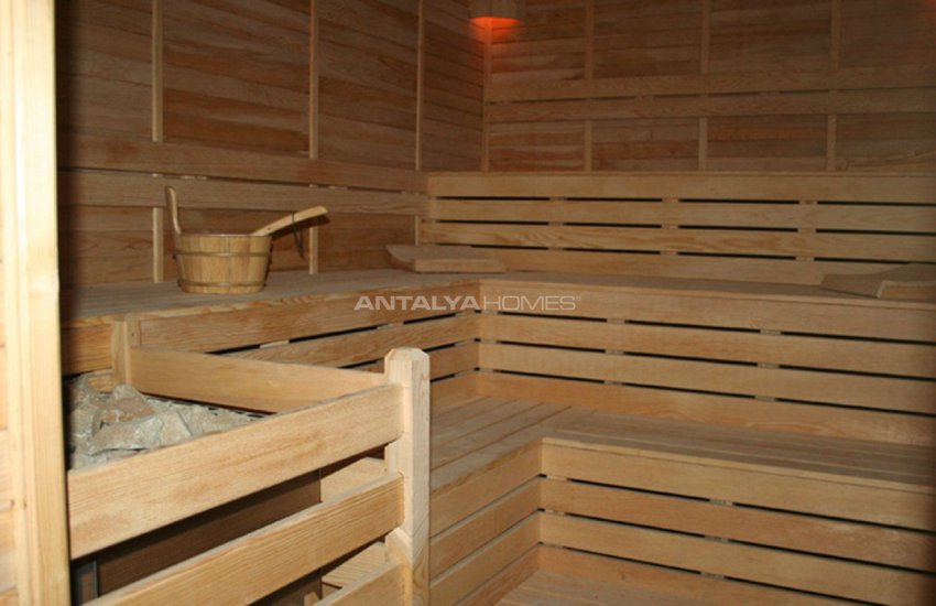 Uluç Mahallesinde Yüzme Havuzlu Site İçinde Lüks Daireler 16