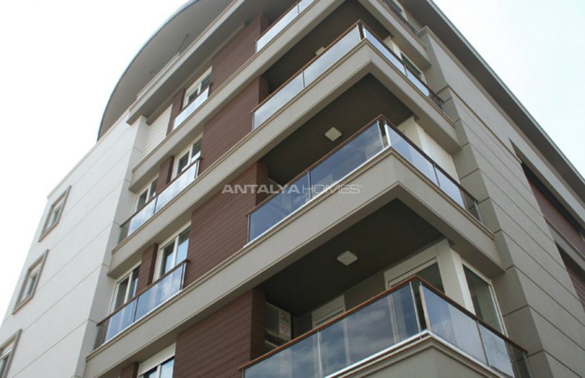 Uluç Mahallesinde Yüzme Havuzlu Site İçinde Lüks Daireler 8