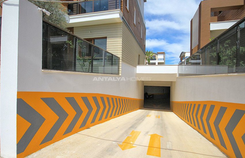 Luxurious Villas with Lift in the New Trend Region of Antalya 17