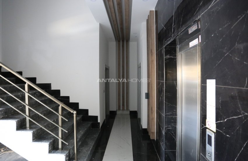 Central Apartments with High Rental Income Chance in Antalya 2