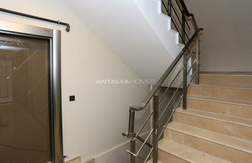 Bahçelievler’de Denize 225 Mt Mesafede Satılık Daireler 12