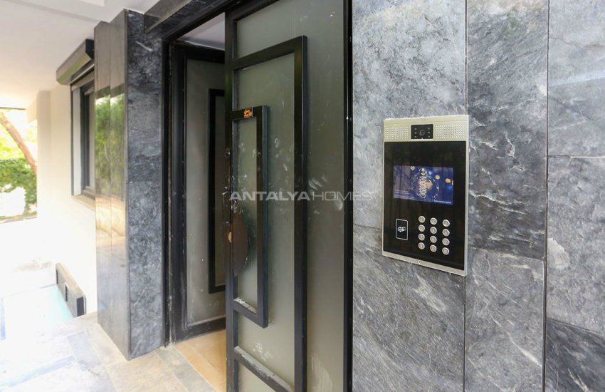 Bahçelievler’de Denize 225 Mt Mesafede Satılık Daireler 10