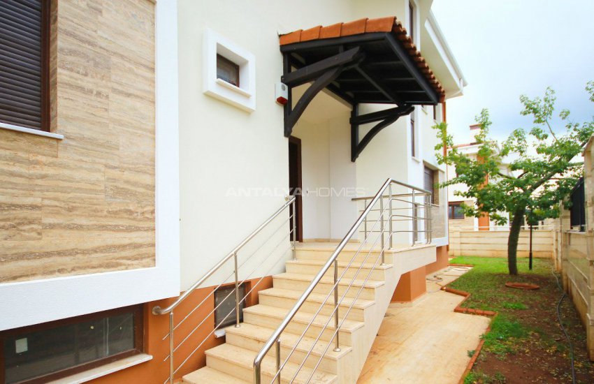 5+2 Villas with Private Pool and Garden in Dosemealti 4